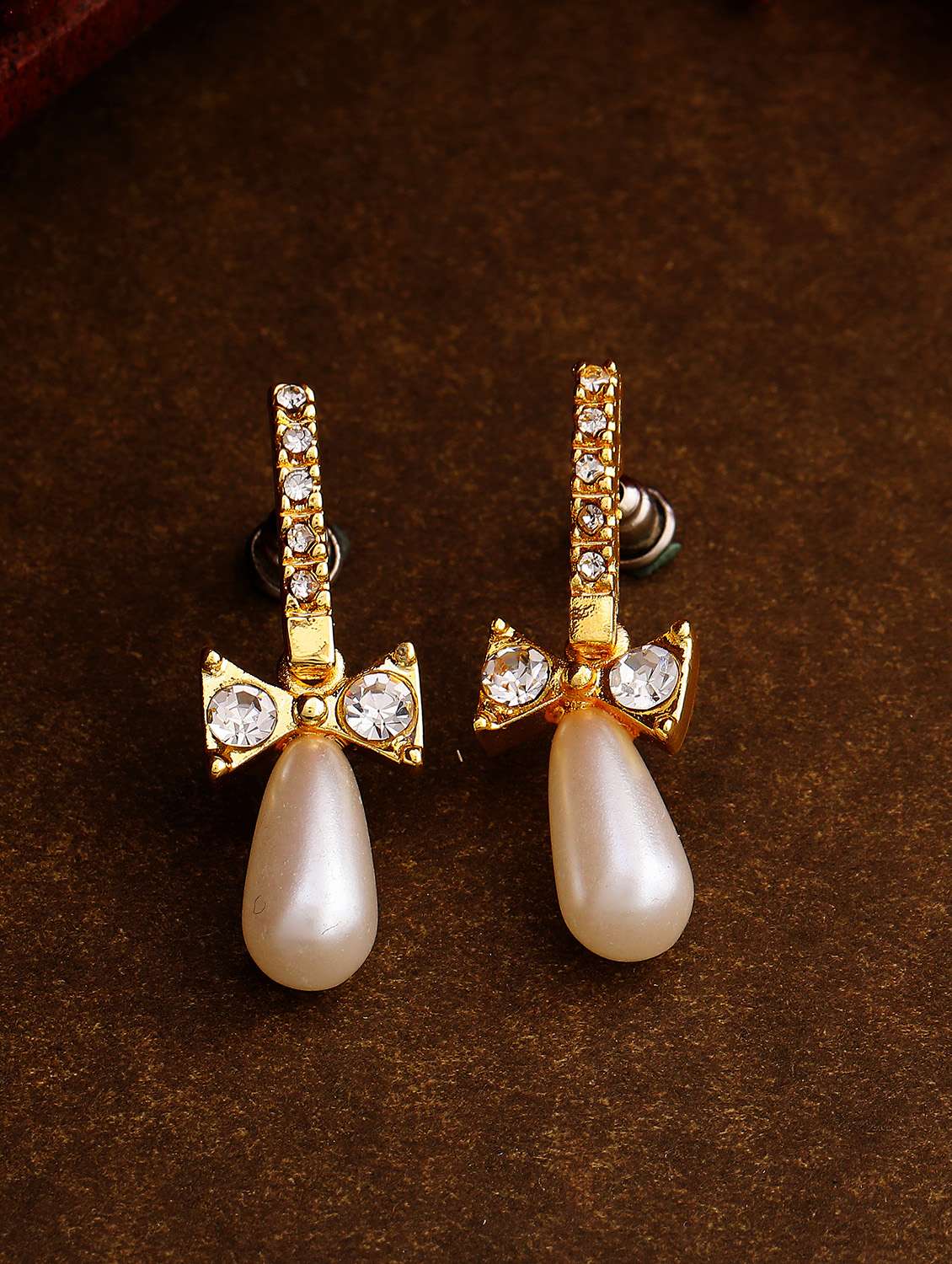 gold  metal drop earring