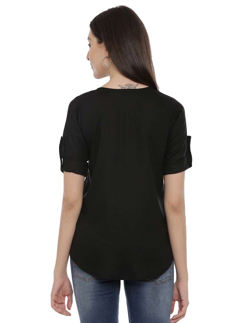 notch neck printed top - 17550690 - Standard Image - 2