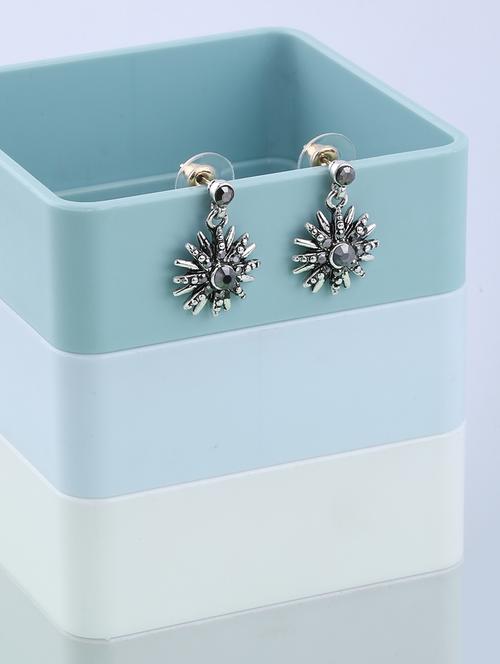 black metal drop earring - 17563888 - Standard Image - 0