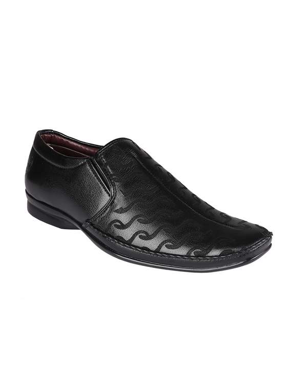 black synthetic & mesh slip on ons