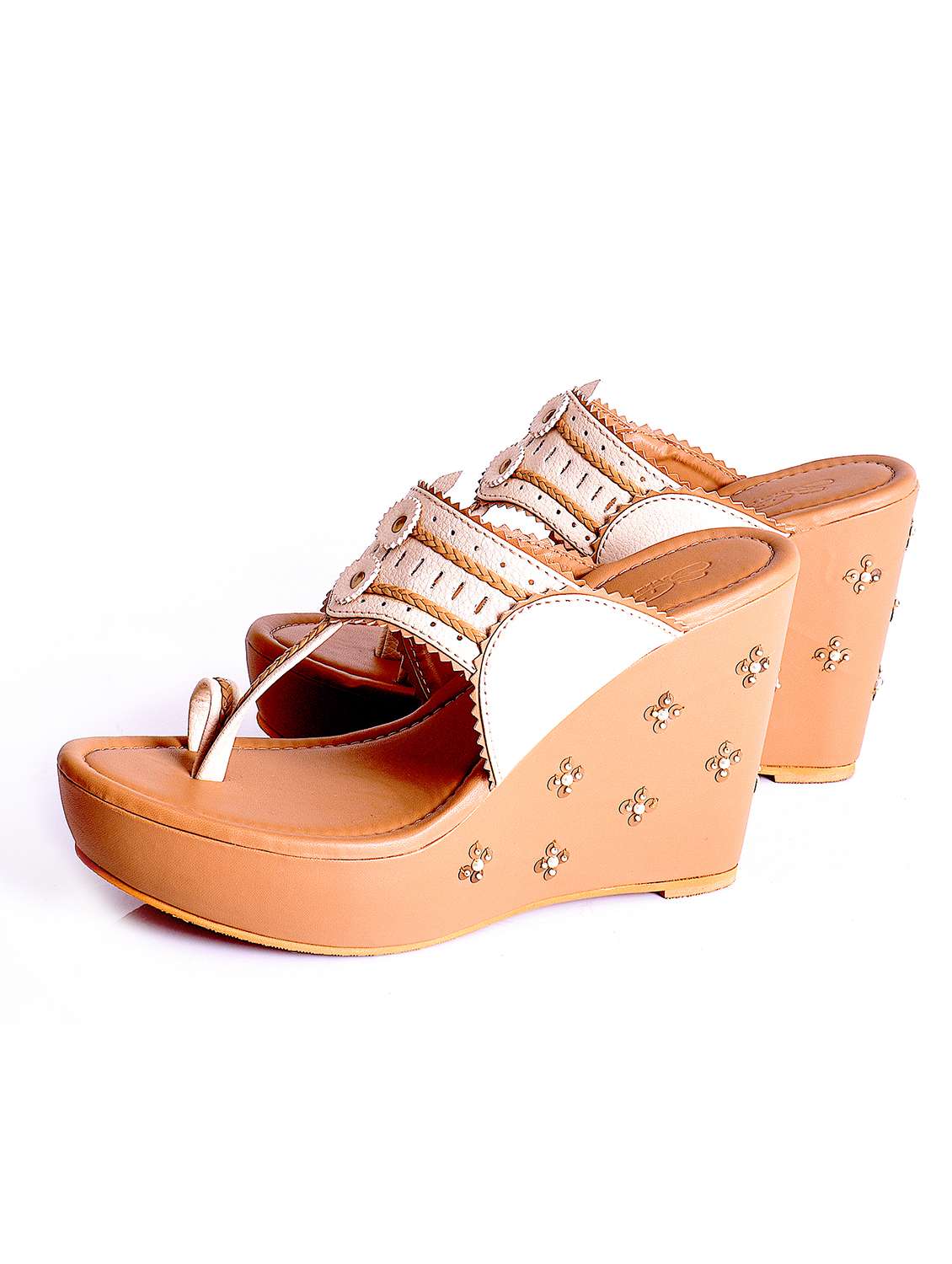 black tiki wedges - 17567112 -  Standard Image - 2