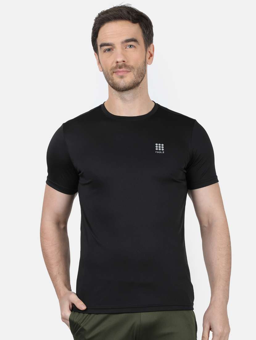 black solid t-shirt