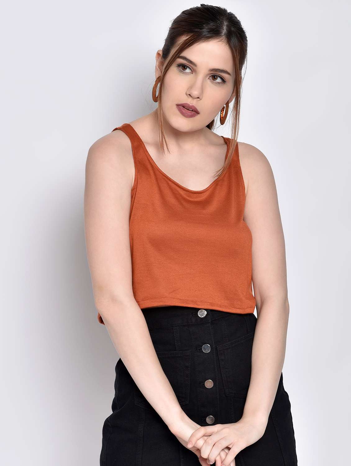 scoop neck crop top 