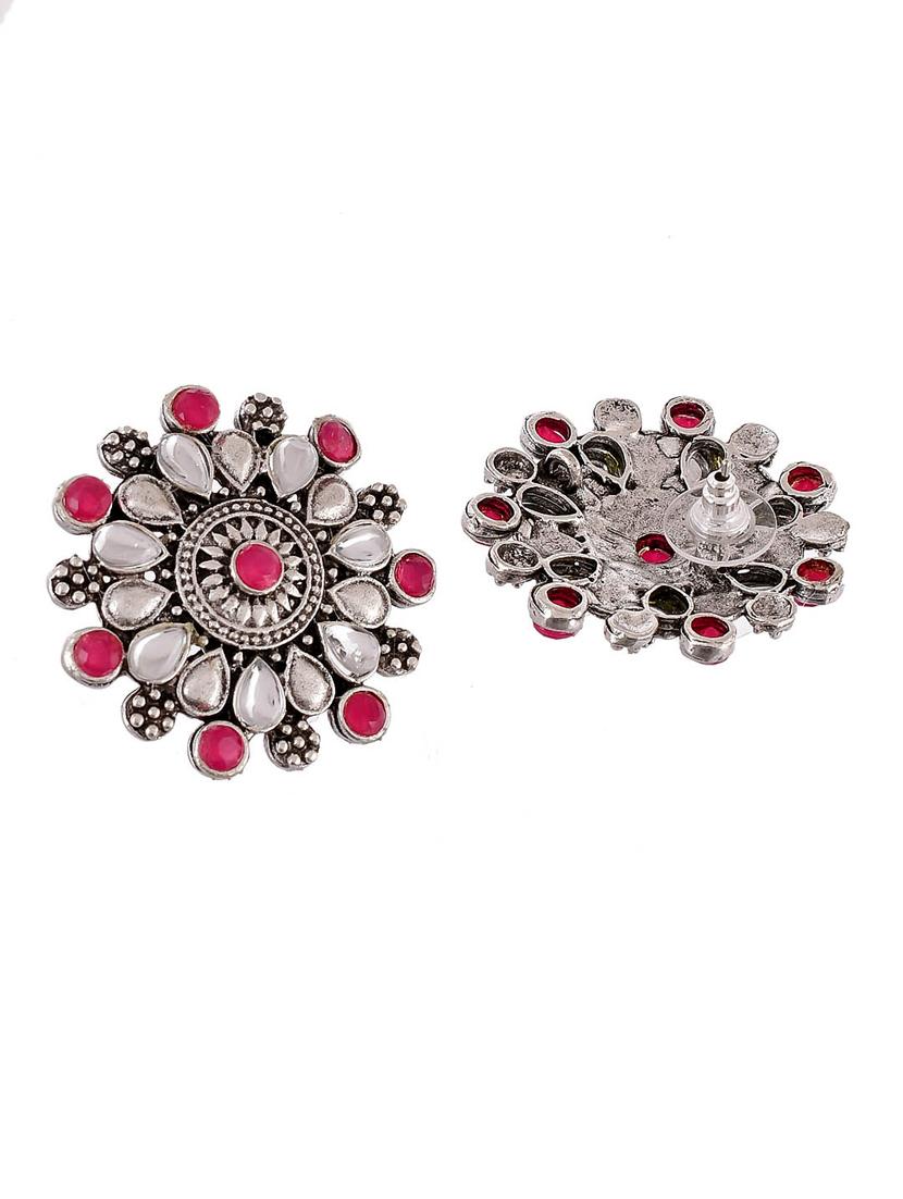 white brass studs earring - 17635702 - Standard Image - 2