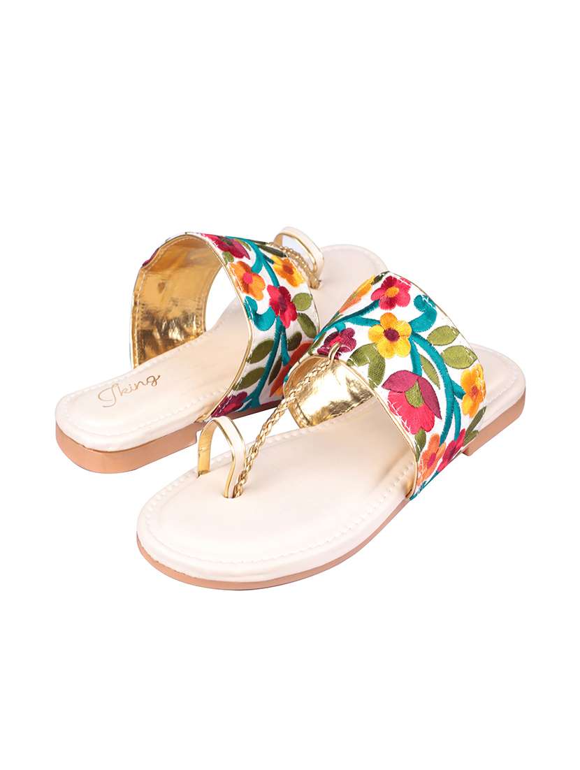 white leatherette ethnic kolhapuris - 17669088 - Standard Image - 2