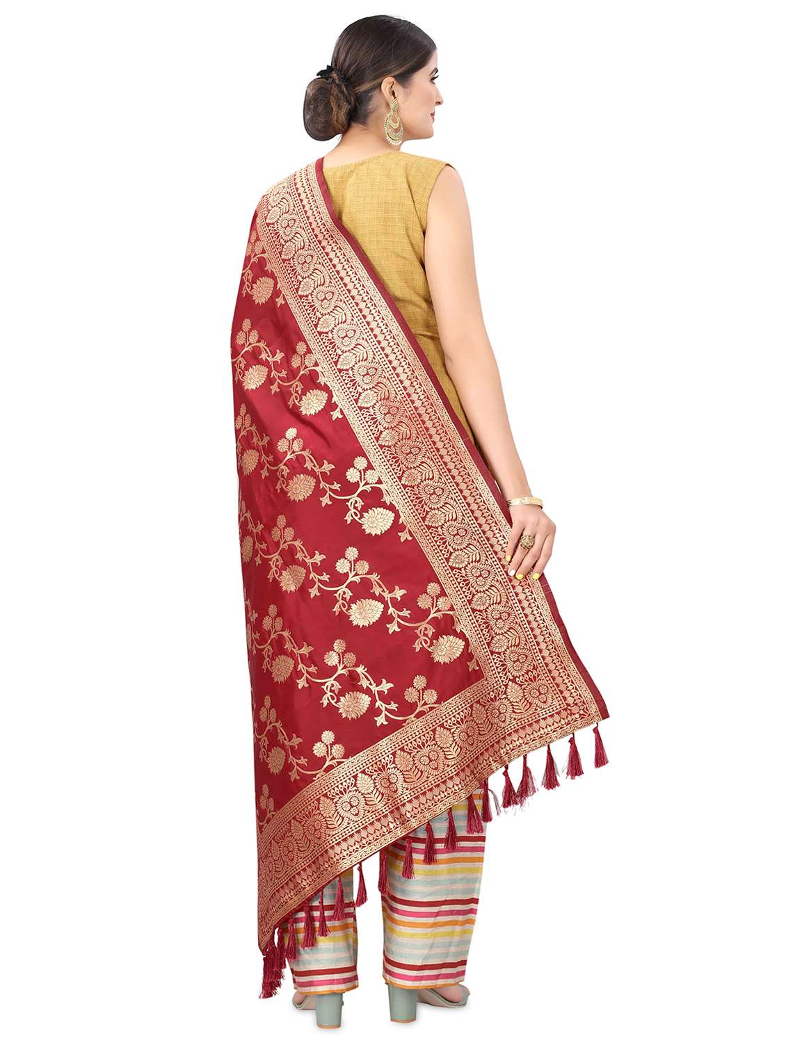 red silk dupatta - 17690764 -  Standard Image - 2