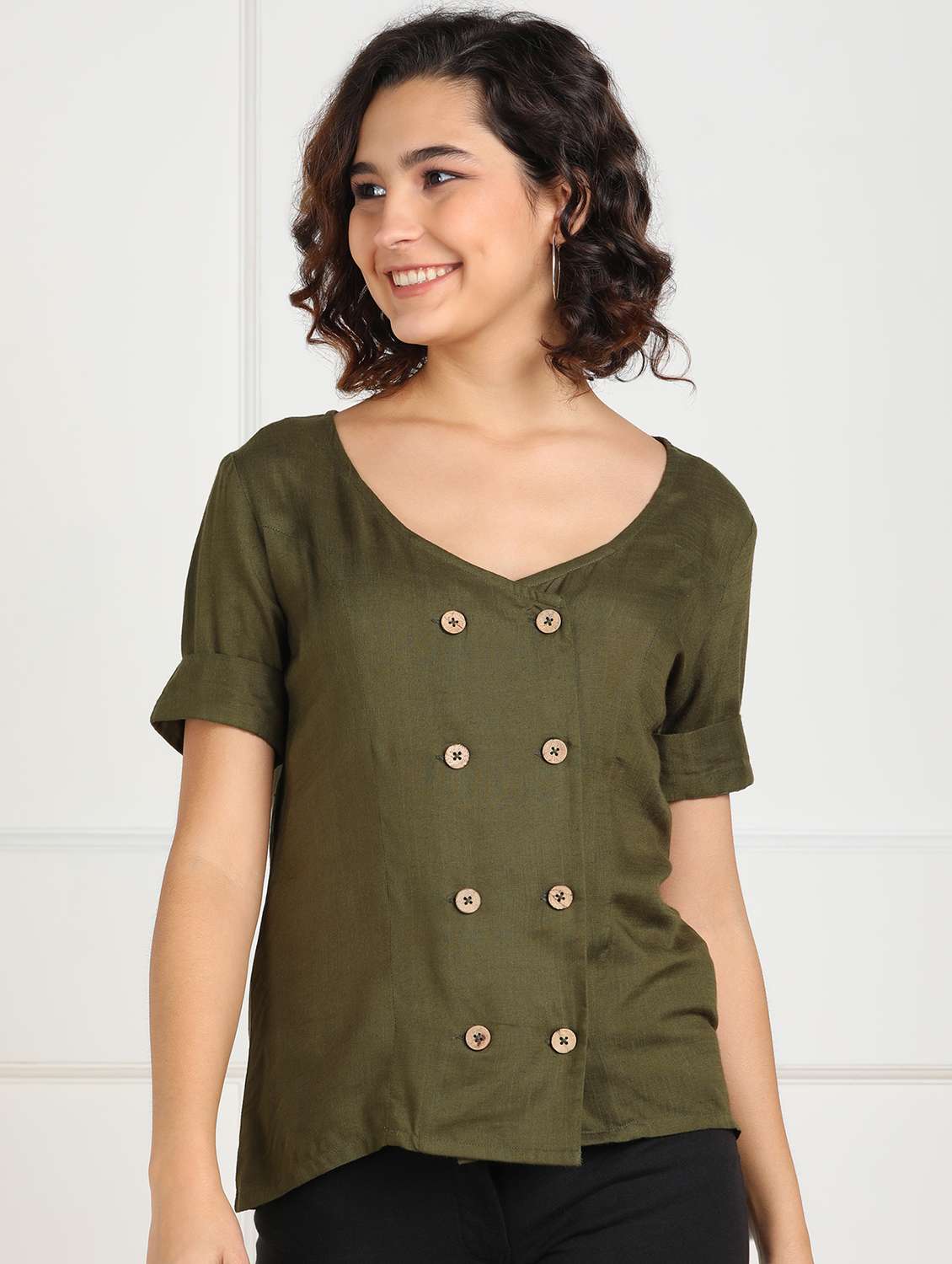 women's straight v neck top