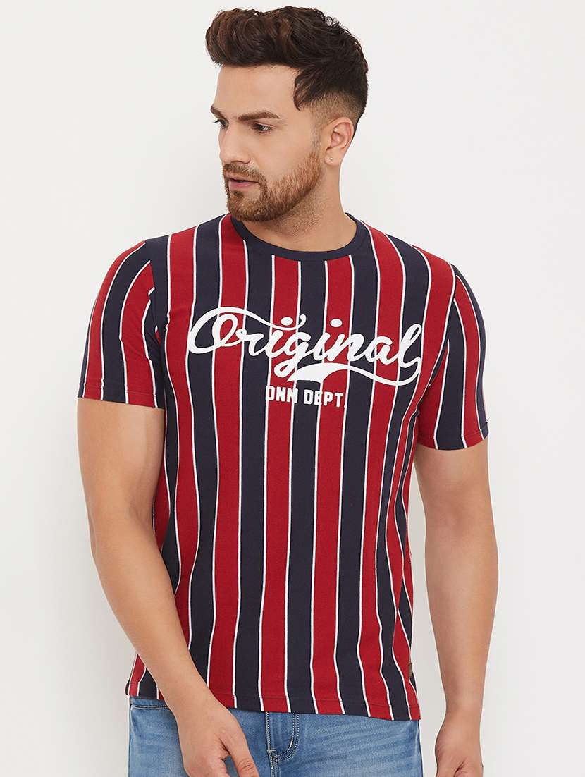 multi colored chest print t-shirt