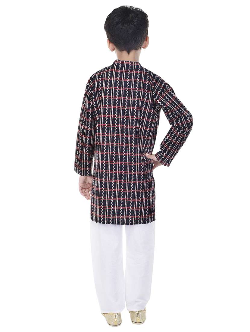 mandarin neck printed kurta with pajama set  - 17734394 -  Standard Image - 2