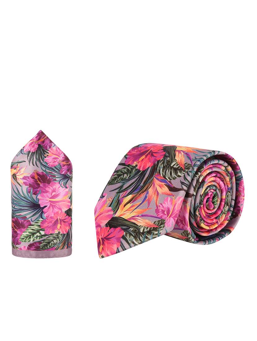 multi colored printed micro fibre gift combo