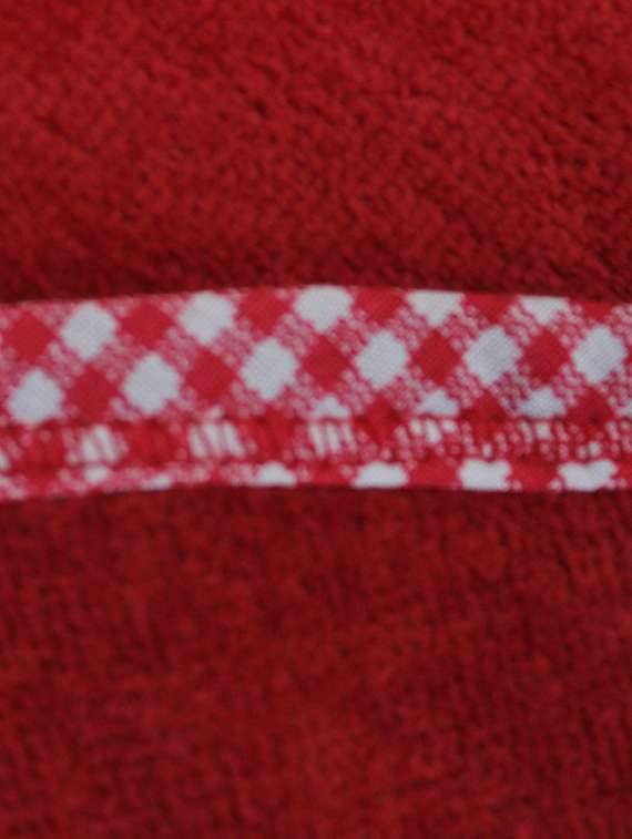 red cotton bath towel - 17796182 -  Standard Image - 2