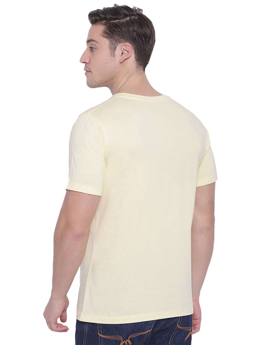 men round neck chest print t-shirt - 17812865 - Standard Image - 2