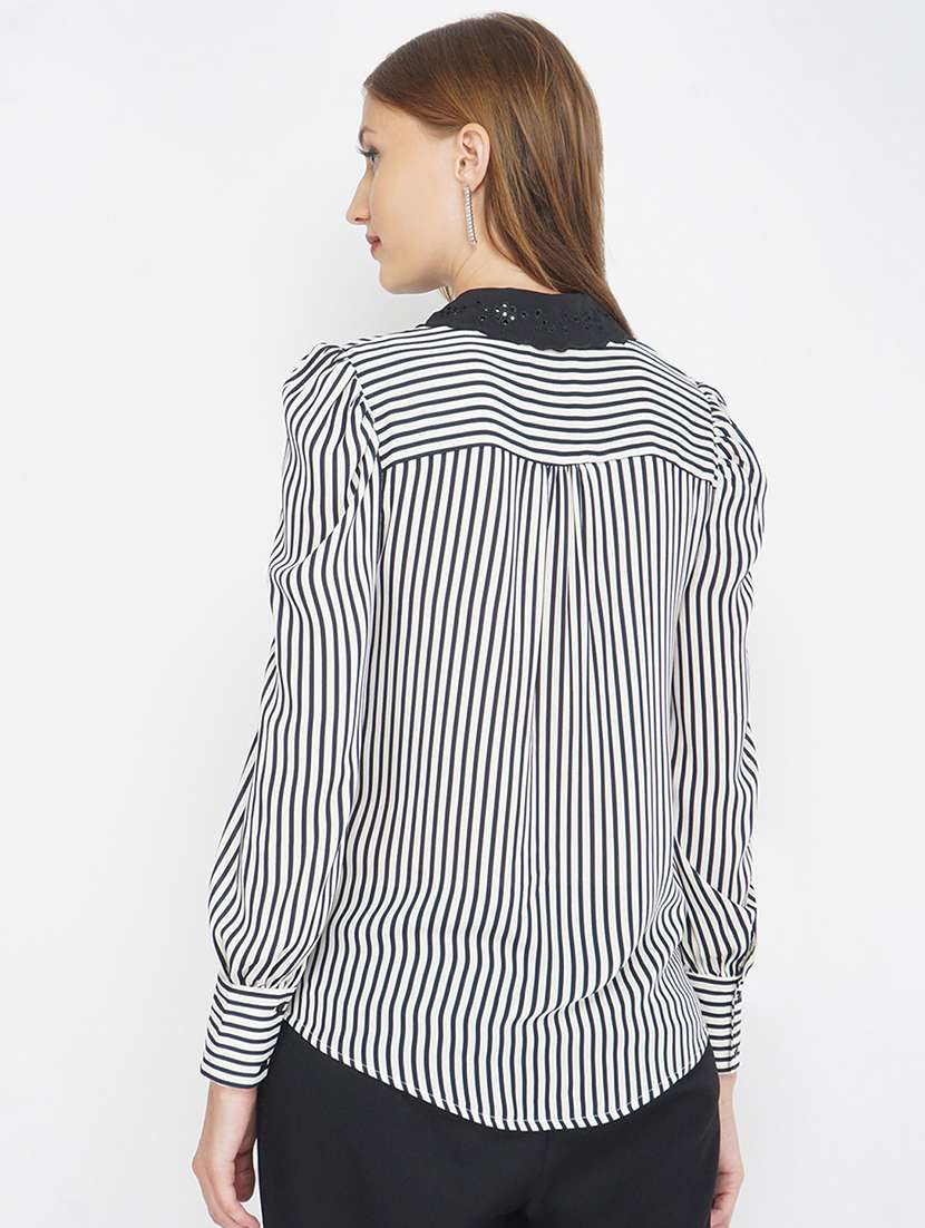 peterpan collar striped shirt - 17822241 -  Standard Image - 2