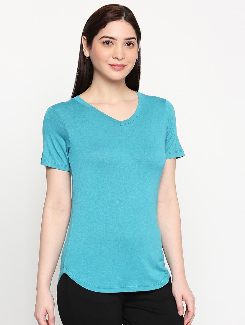 v neck solid t-shirt - 17822504 - Standard Image - 2