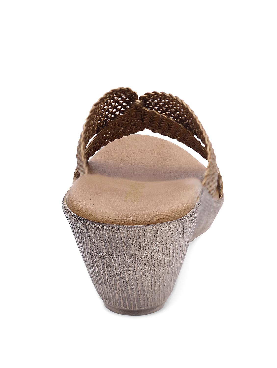 copper slip on wedge - 17835236 - Standard Image - 2