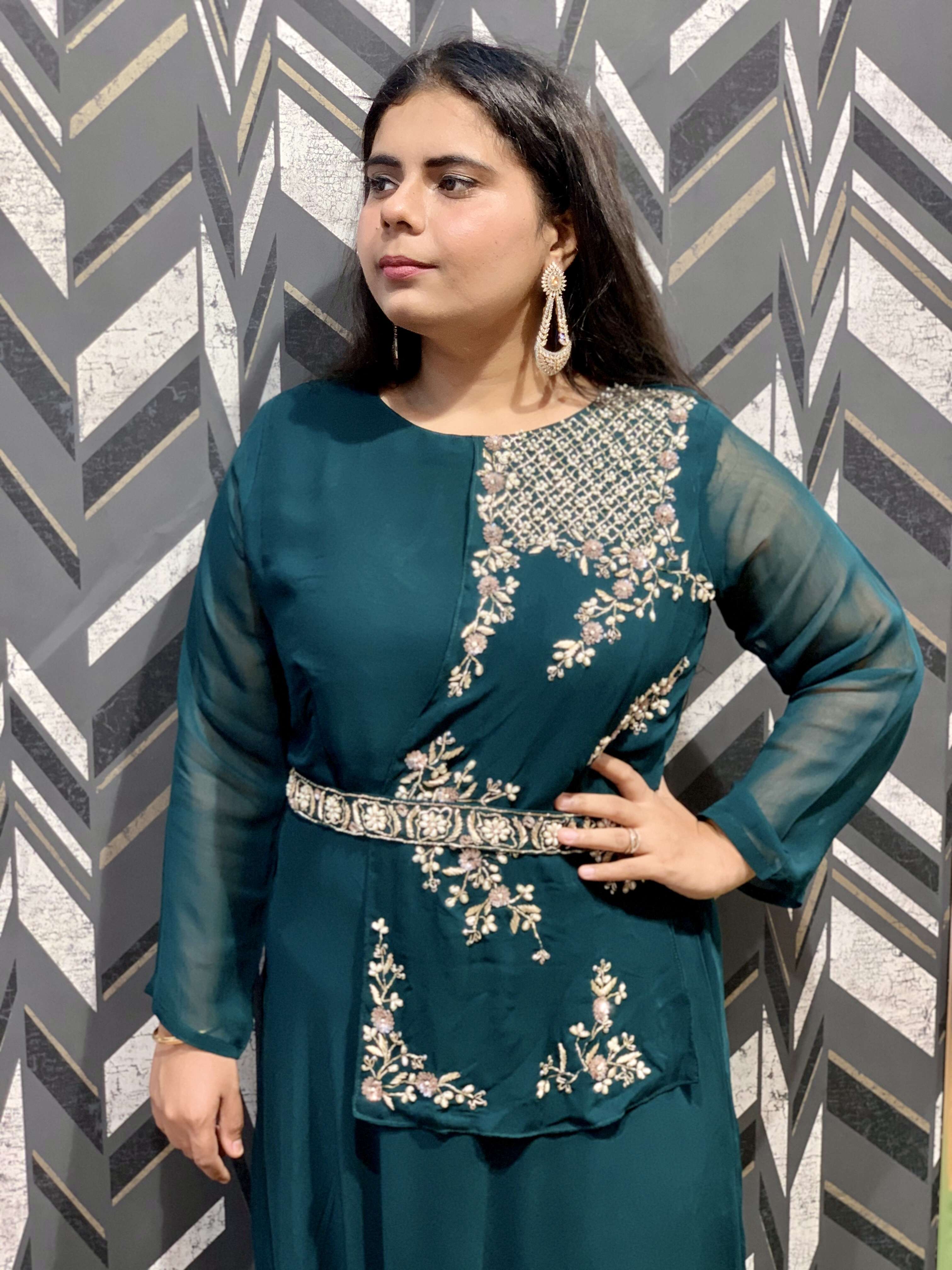 it is a beautiful geographic dress - 17843004 - Standard Image - 2