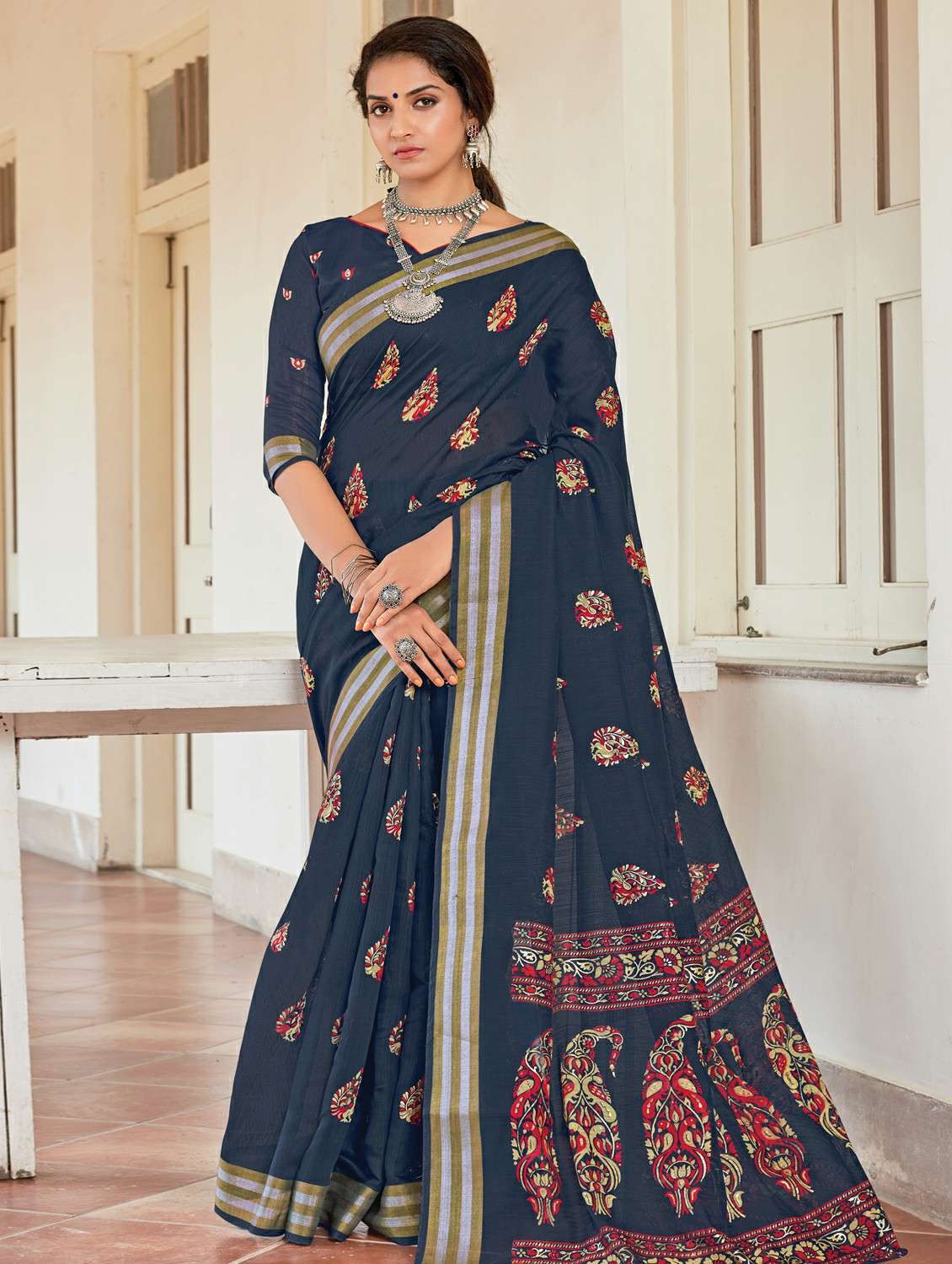  floral bordered saree with blouse