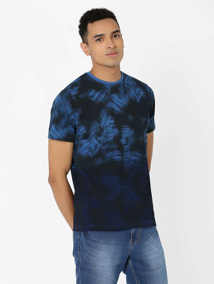 navy blue printed t-shirt  - 17863846 -  Standard Image - 2