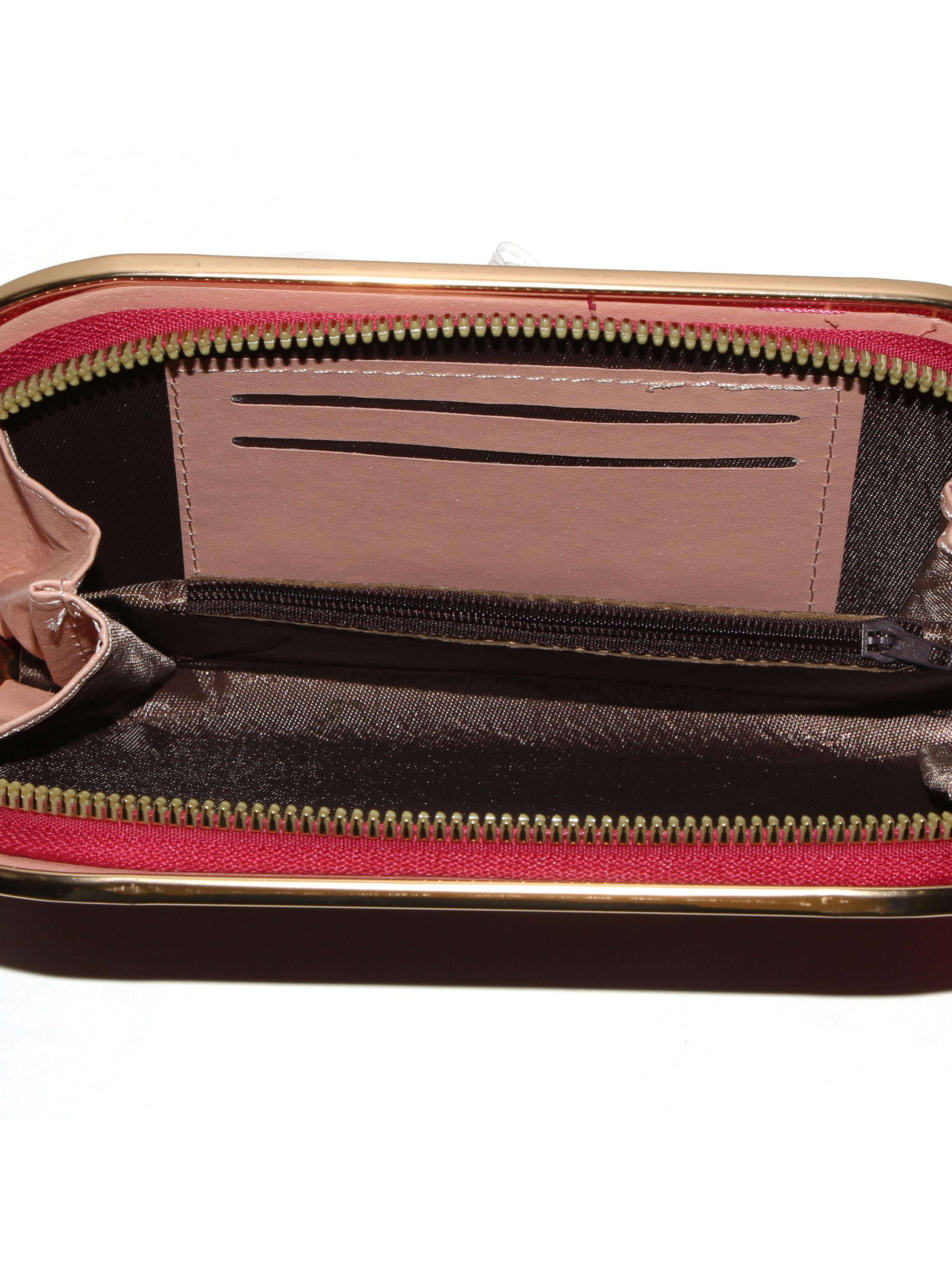 this beautiful hand coin purse comes - 17885417 - Standard Image - 2