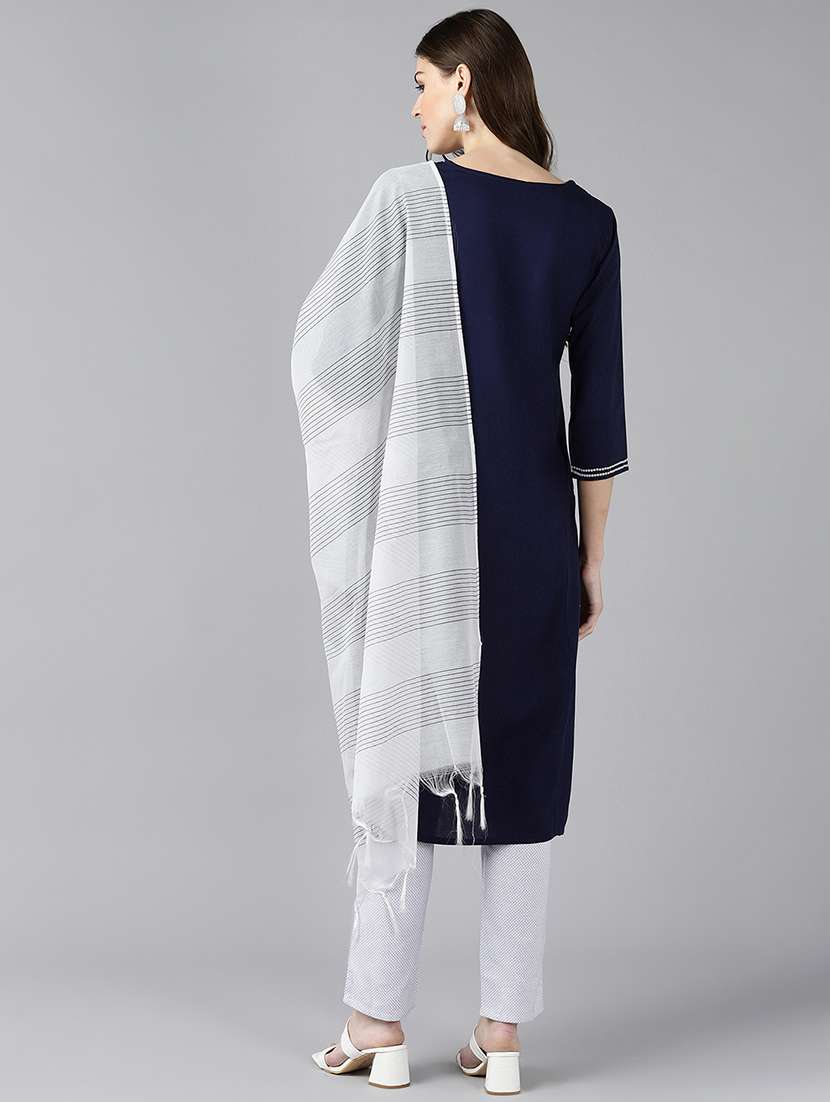 embroidered suit set - 17923523 -  Standard Image - 2