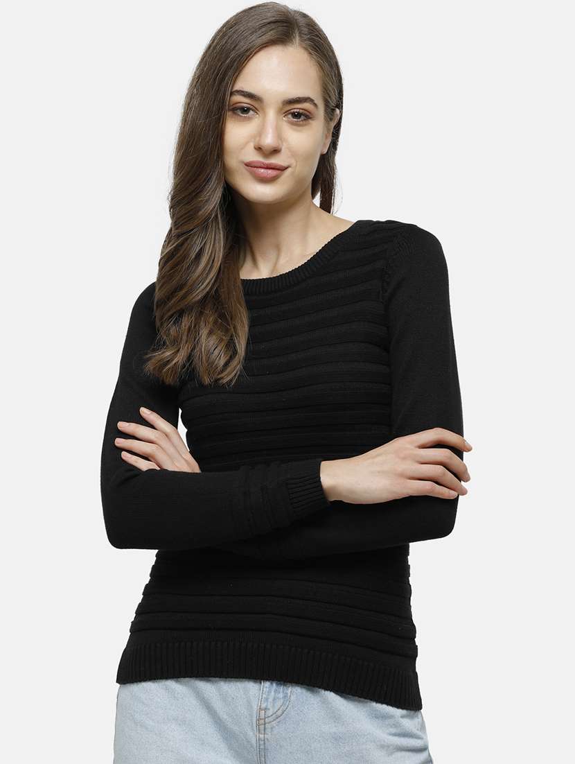 round neck textured pullover