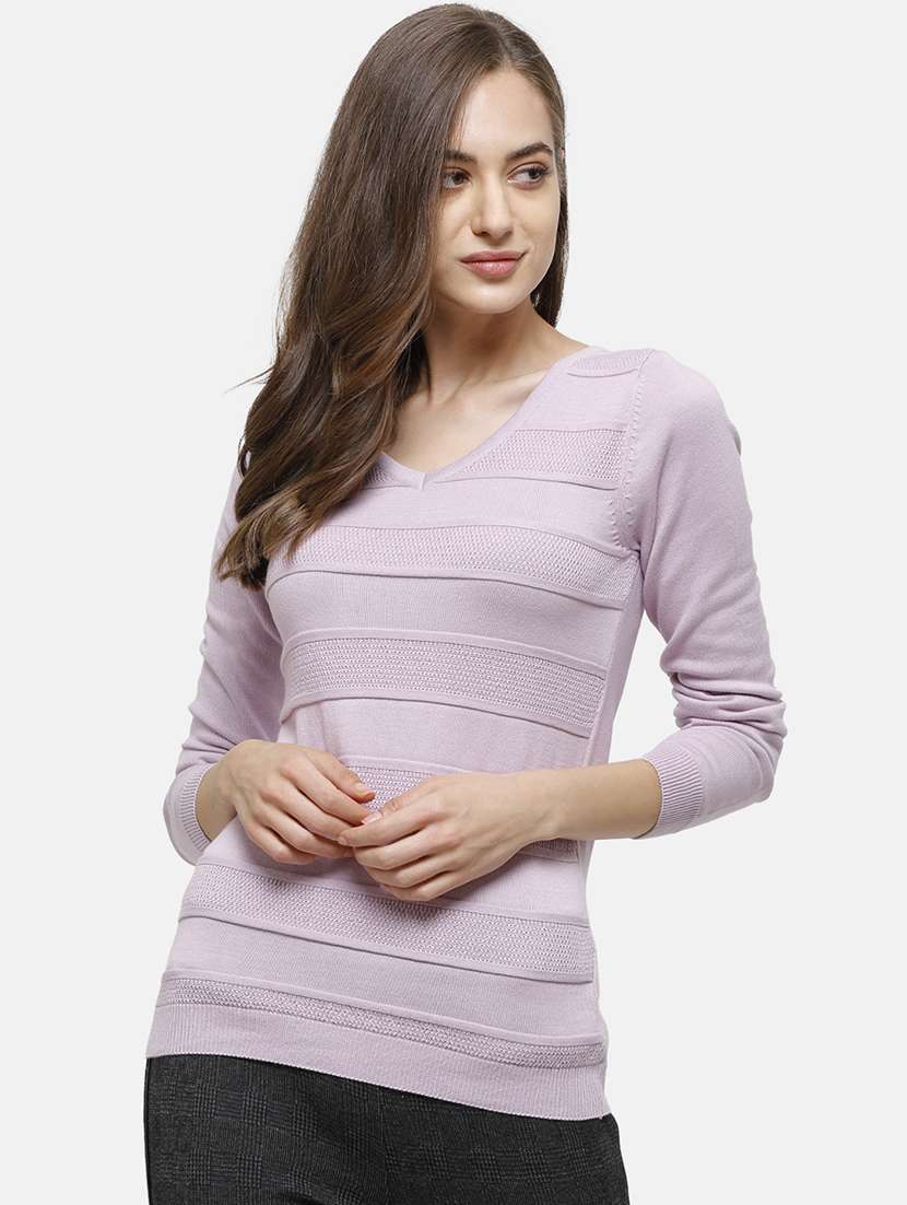 v-neck textured pullover
