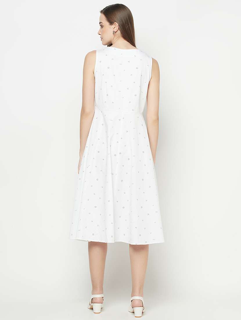 women's  quirky dress - 17948534 -  Standard Image - 2