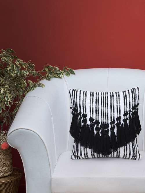 mezposh acoustic natural & black polycotton jacquard chevron 4 seater table runner with tassels (140x40cm) - 17977750 -  Standard Image - 0