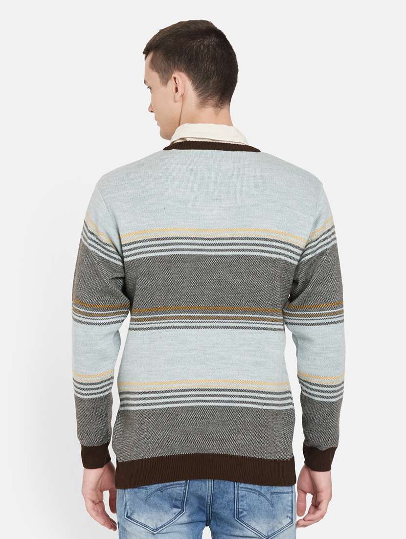 brown striped pullover - 17997298 -  Standard Image - 2