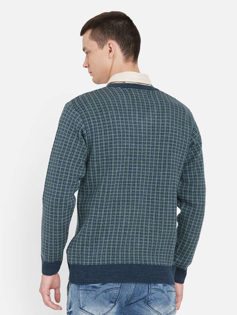 navy blue checkered pullover - 17997309 -  Standard Image - 2