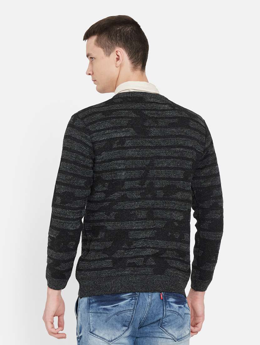 black striped pullover - 17997334 -  Standard Image - 2
