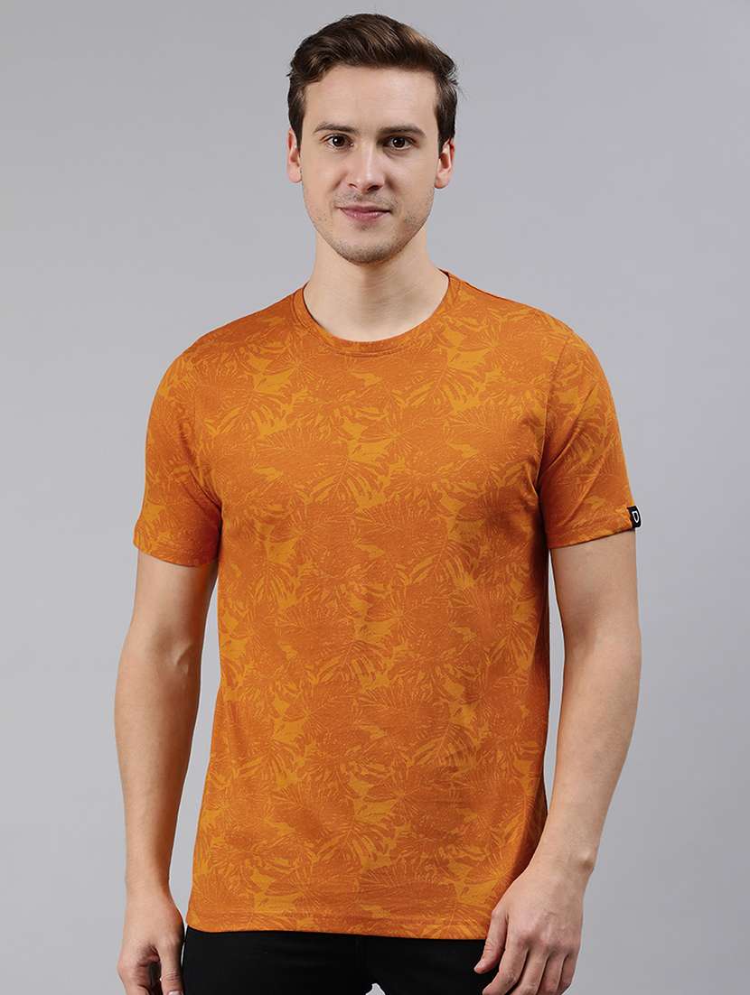 orange printed t-shirt