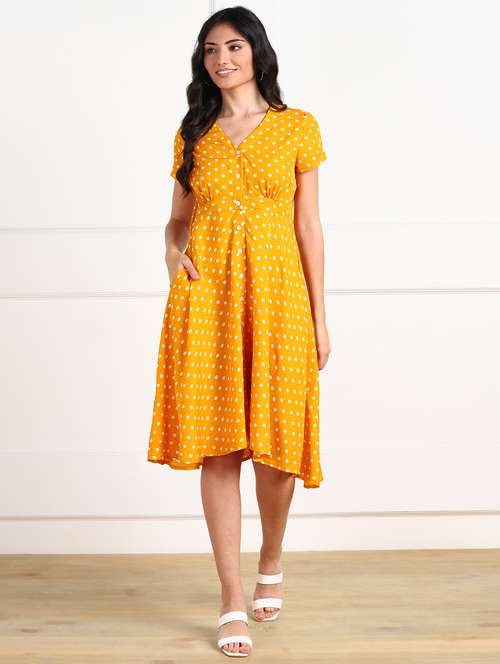 women's  floral dress - 18010946 -  Standard Image - 0