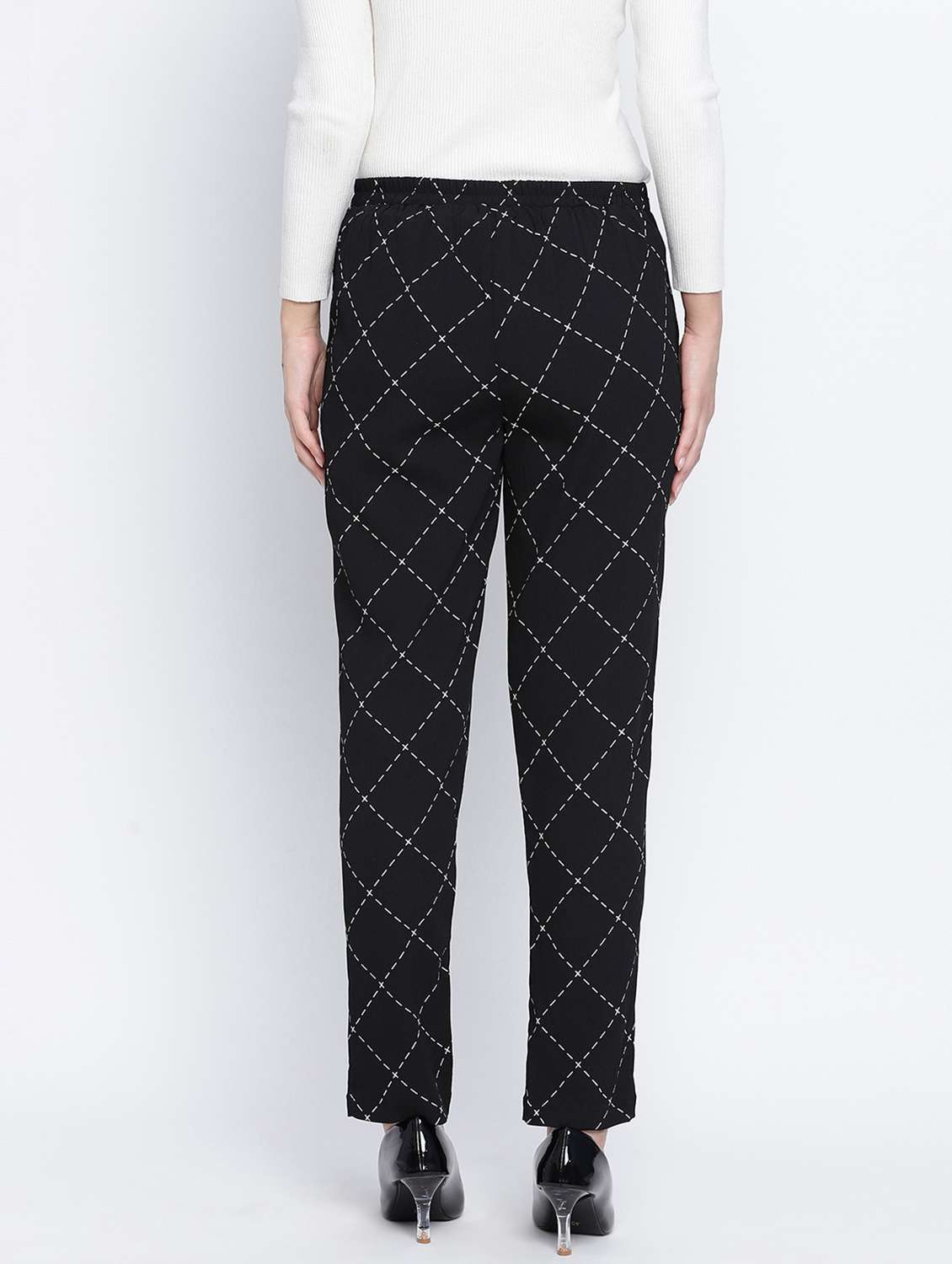 black printed pleated trouser - 18013225 -  Standard Image - 2