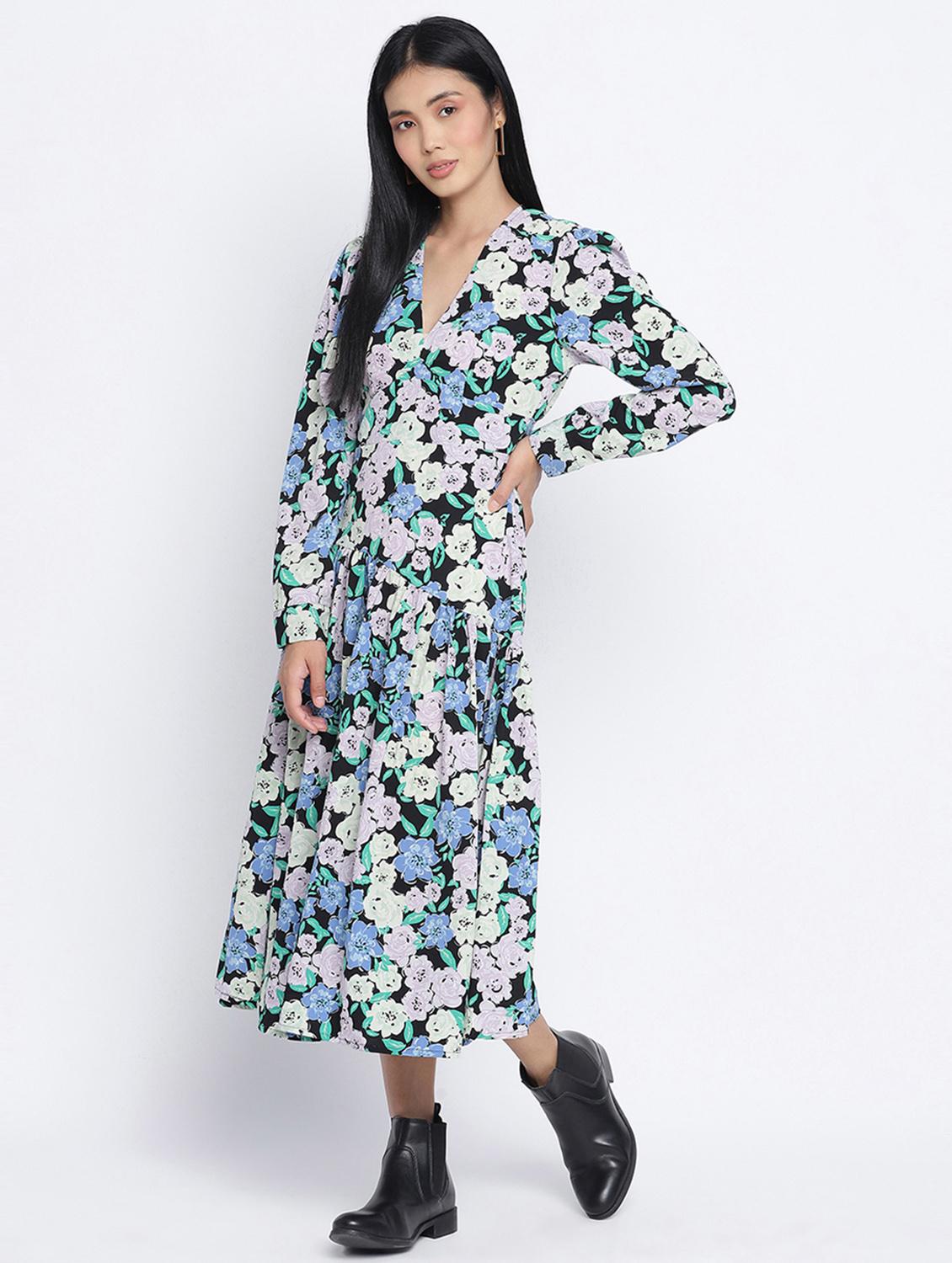 v-neck floral a-line dress - 18013277 - Standard Image - 2