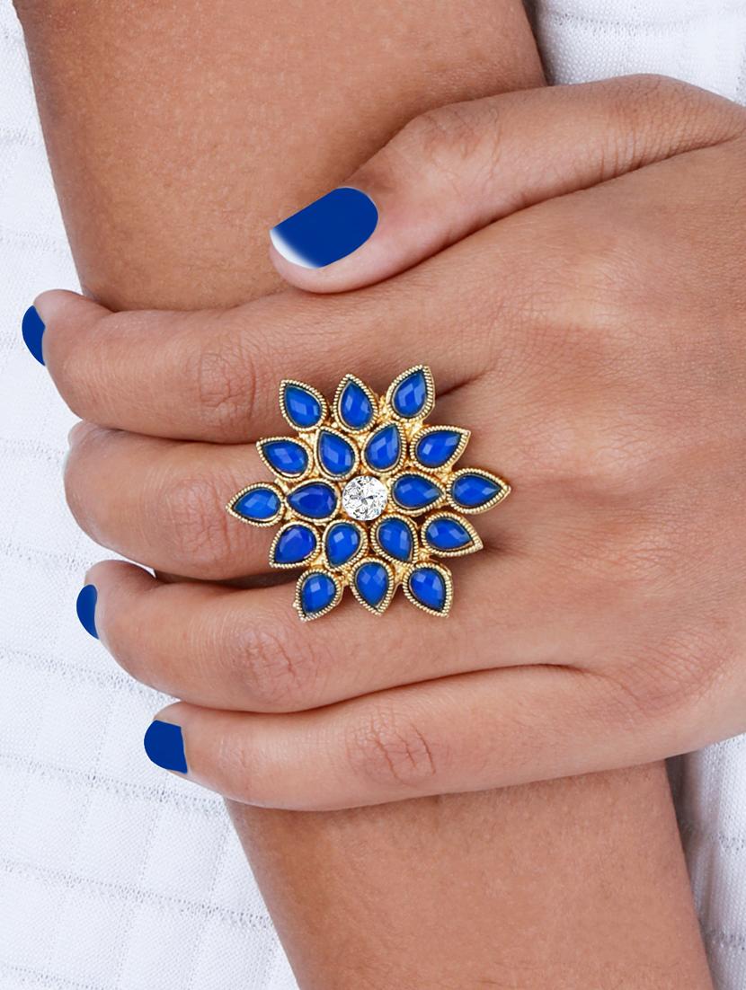 stylish adjustable floral designed finger ring - 18017642 - Standard Image - 2