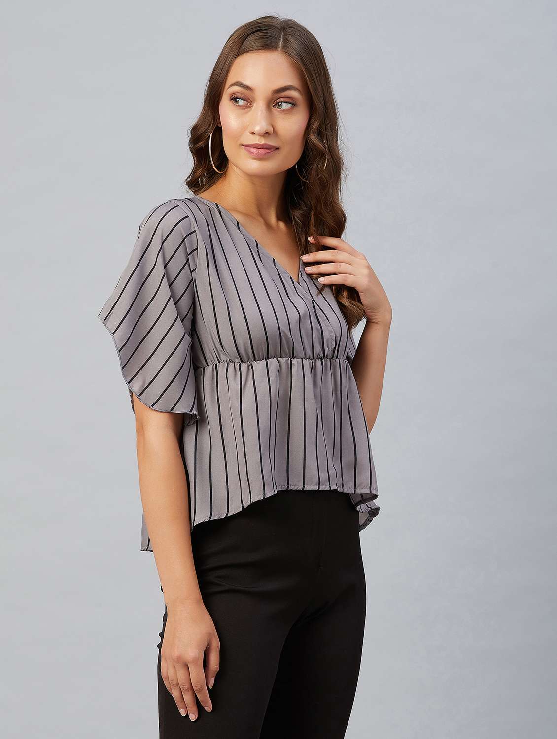 v-neck striped  top