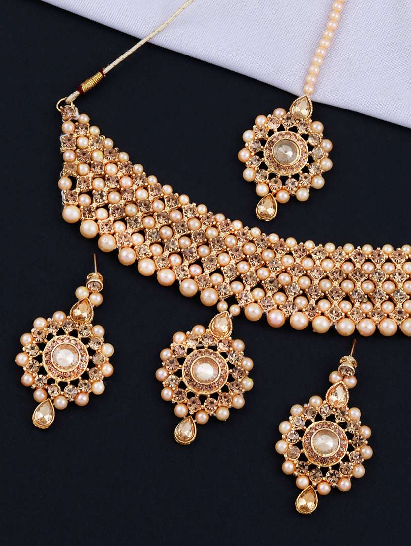 gold plated stone studded choker necklace with earring and maangtikka - 18033402 - Standard Image - 2