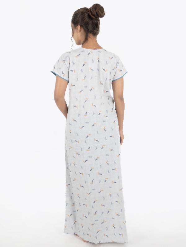 the excellent fit of this sleepwear - 18078488 - Standard Image - 2