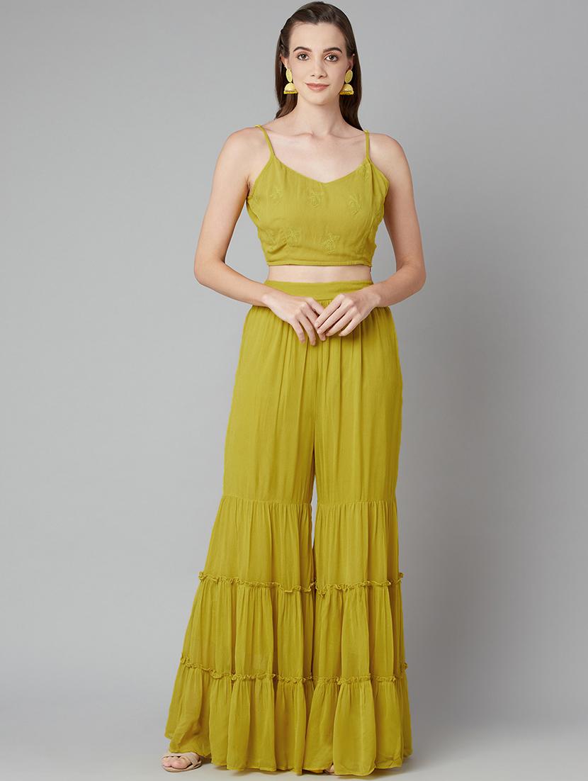 green embroidered fusion set - 18079724 - Zoom Image - 0