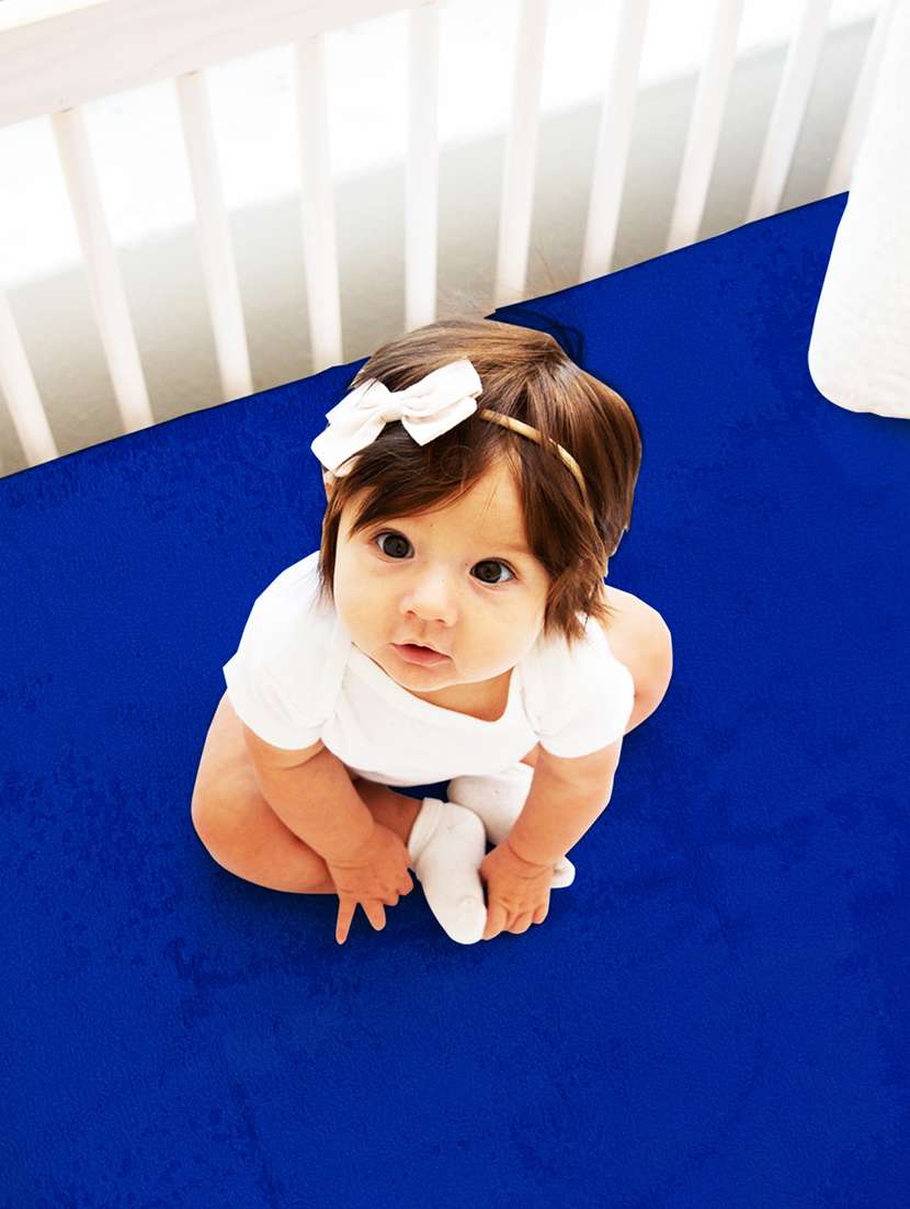 bianca waterproof & breathable bamboo-feel baby dry sheet & mattress protector -1pc medium (smart dry) solid-royal blue