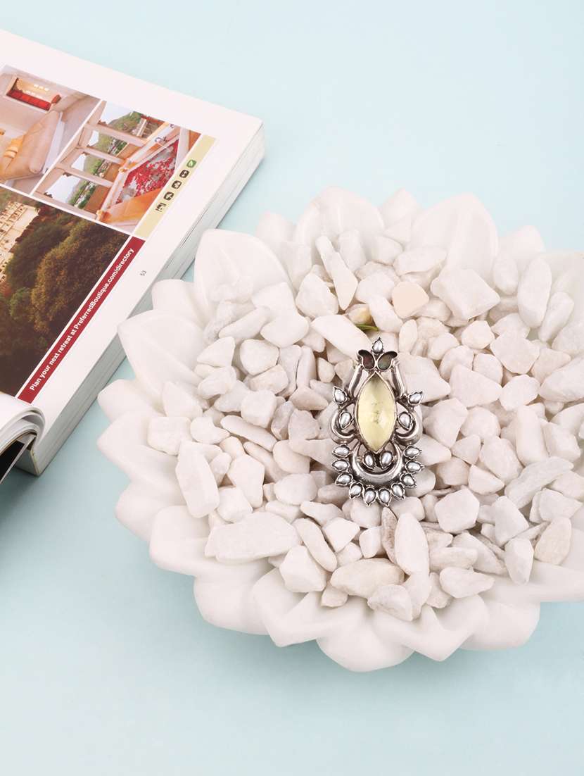 silver finger ring