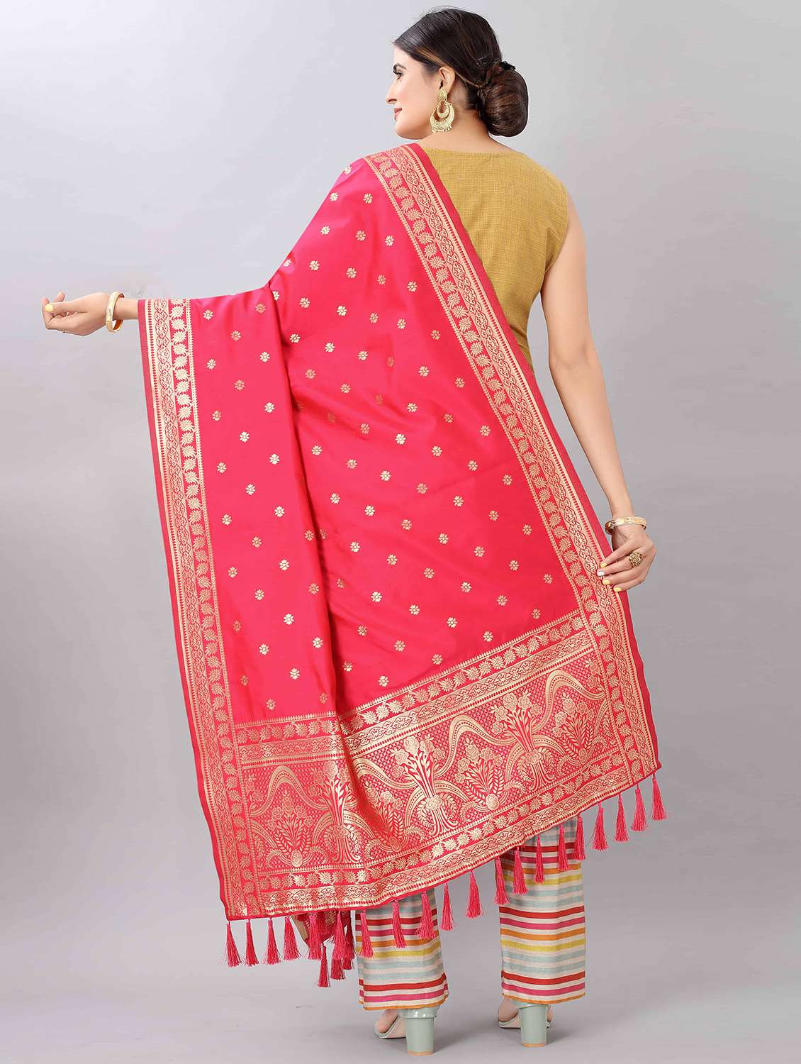 pink silk dupatta - 18109758 -  Standard Image - 2