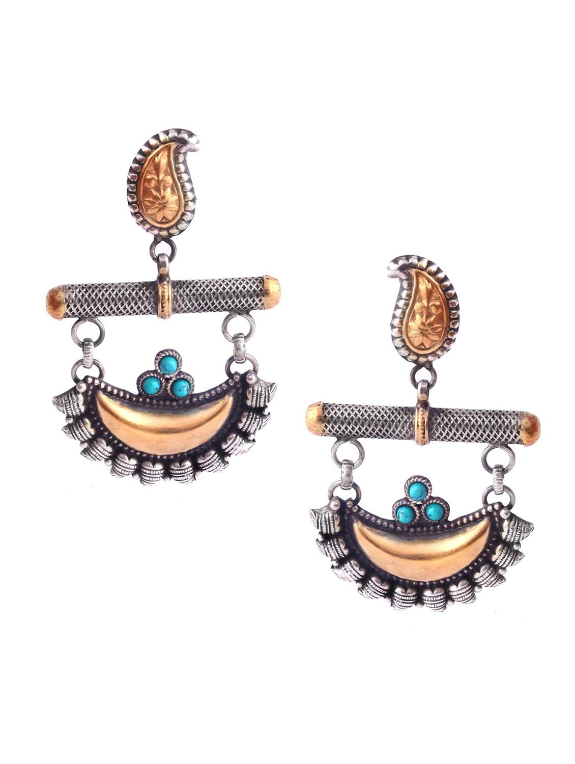 handcrafted gold earring - 18137957 -  Zoom Image - 0
