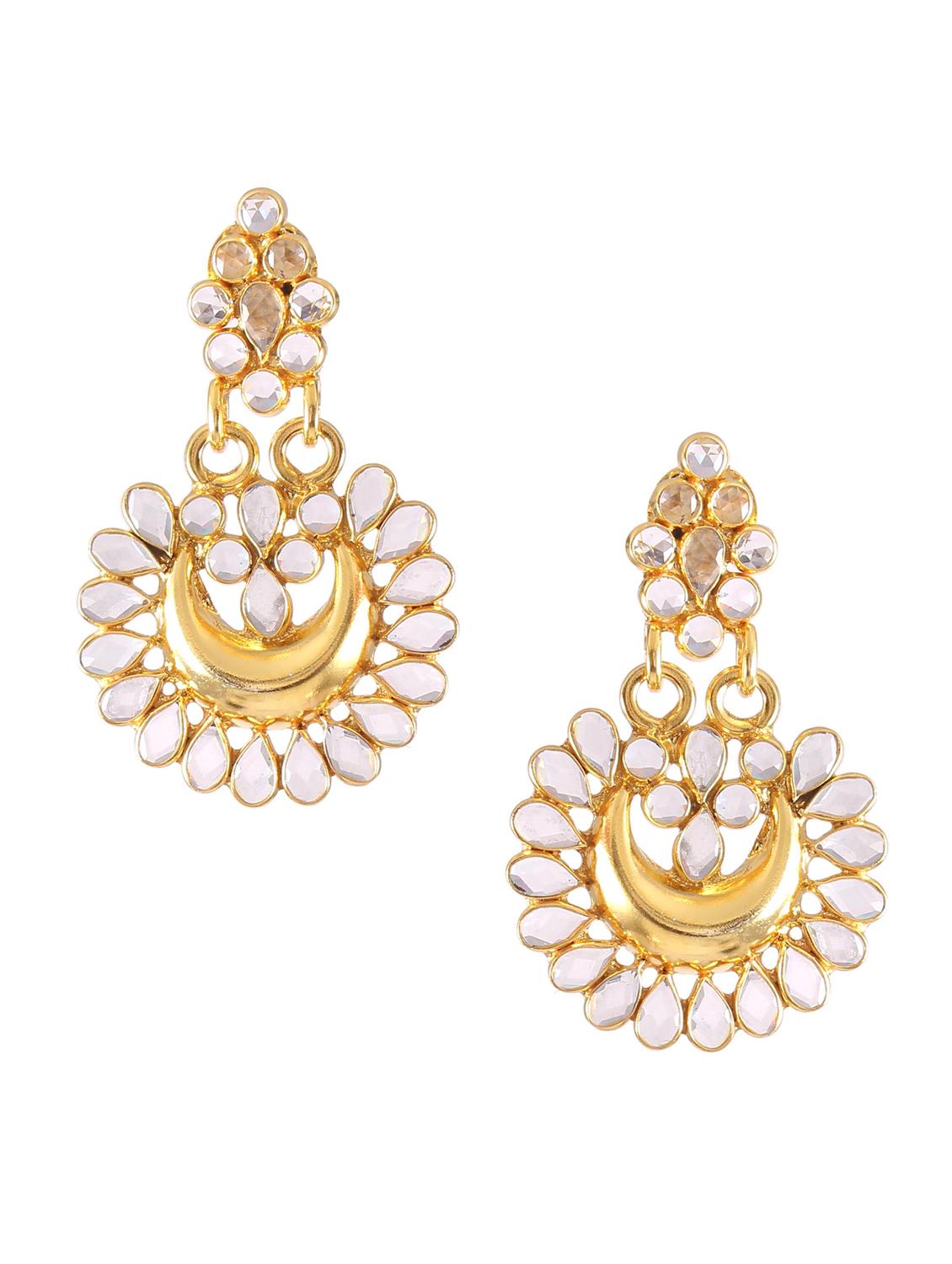 handcrafted gold earring - 18137964 - Zoom Image - 0