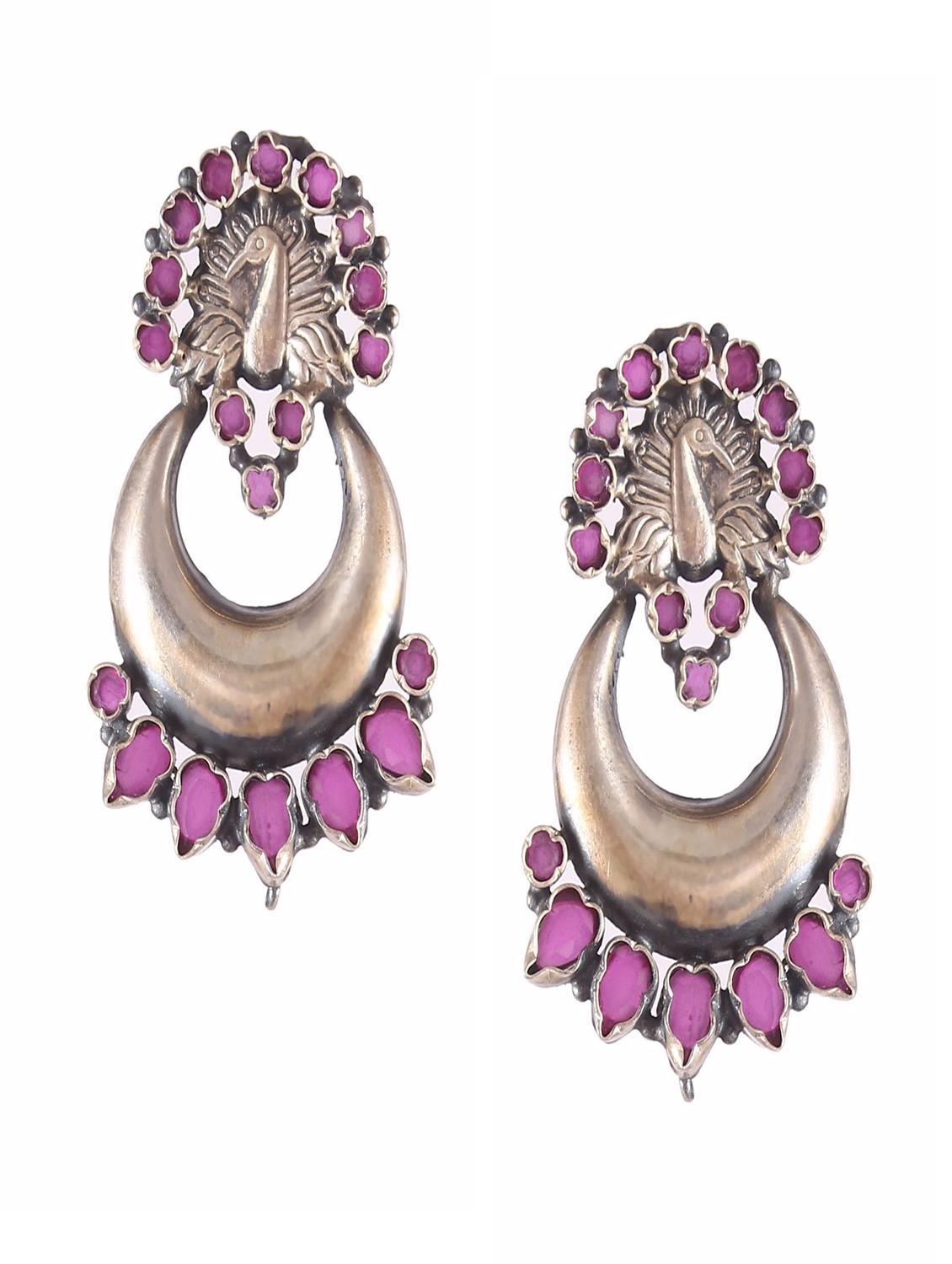 handcrafted embellished earring - 18137978 - Zoom Image - 0