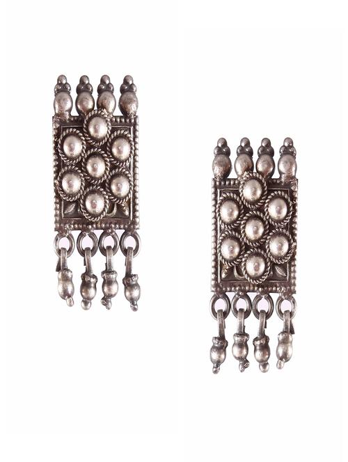 handcrafted embellished earring - 18137986 -  Standard Image - 0