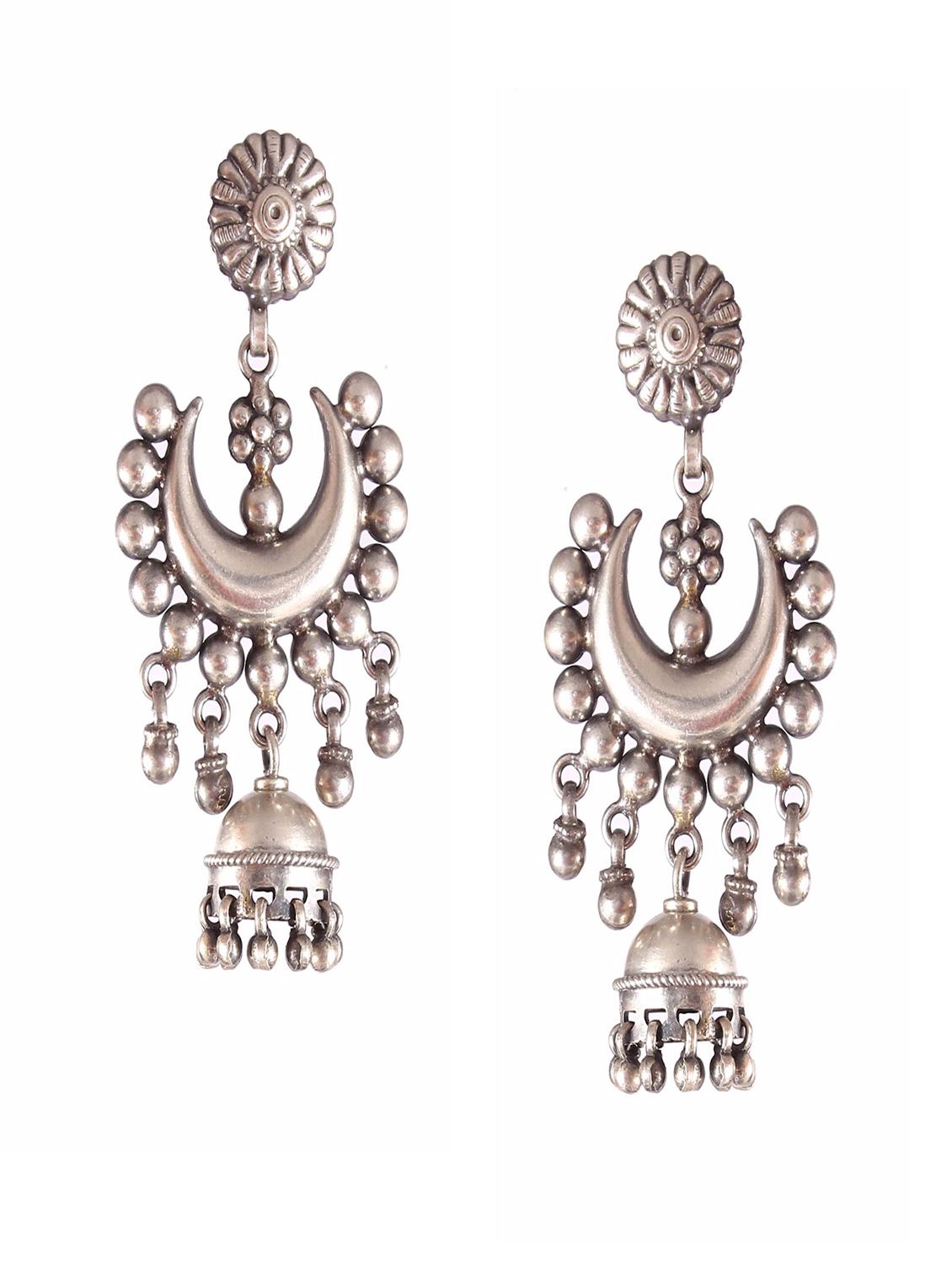 handcrafted embellished earring - 18137988 -  Zoom Image - 0