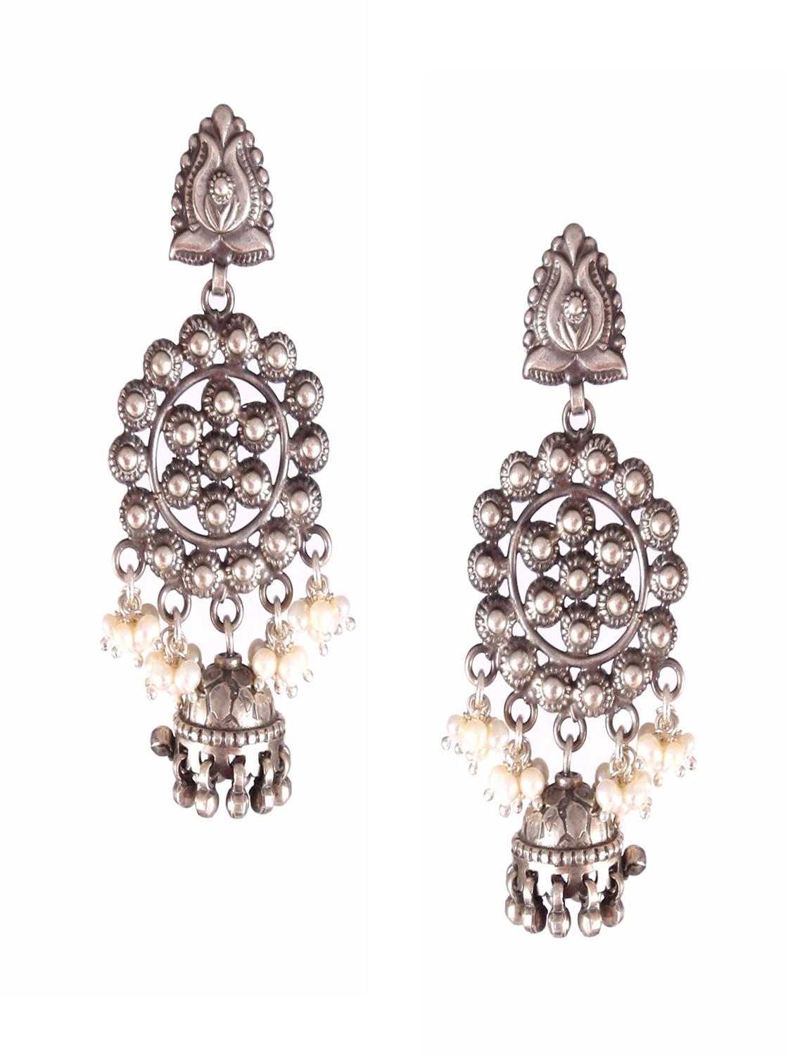 handcrafted embellished earring - 18137990 - Zoom Image - 0