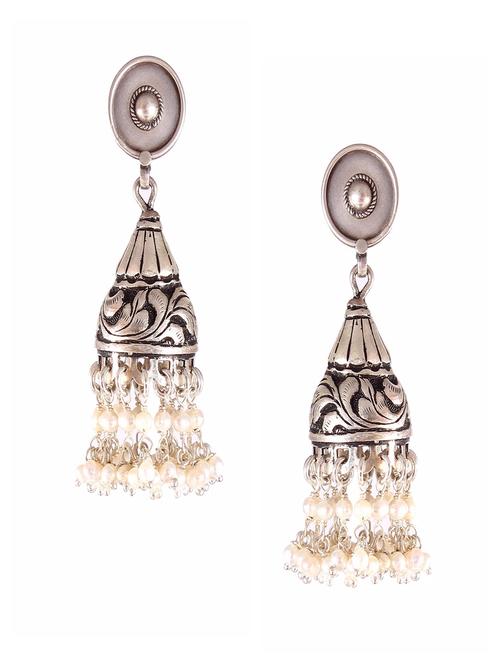 handcrafted embellished earring - 18137991 - Standard Image - 0